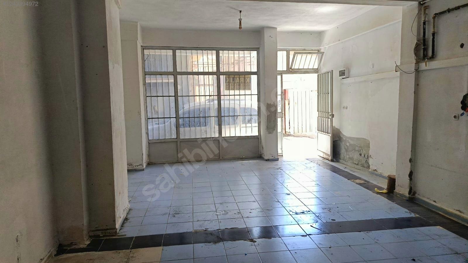 Pendik Kaynarca Deniz Caddesi'ne Paralel Kiralik 50 m² Dükkan